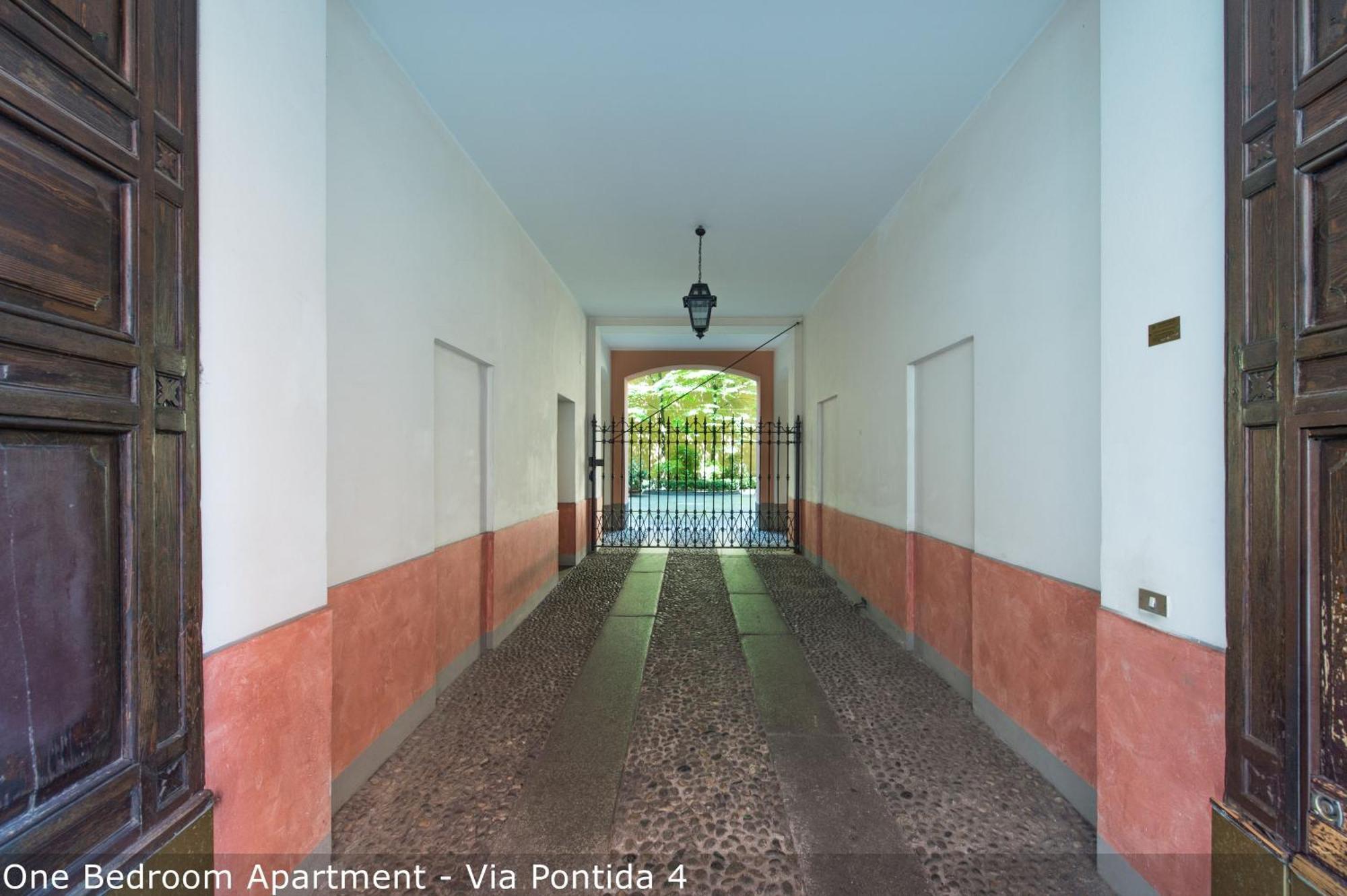 Brera Apartments In Porta Volta Milan Room photo